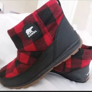 Sorel- Plaid Out N About Boots